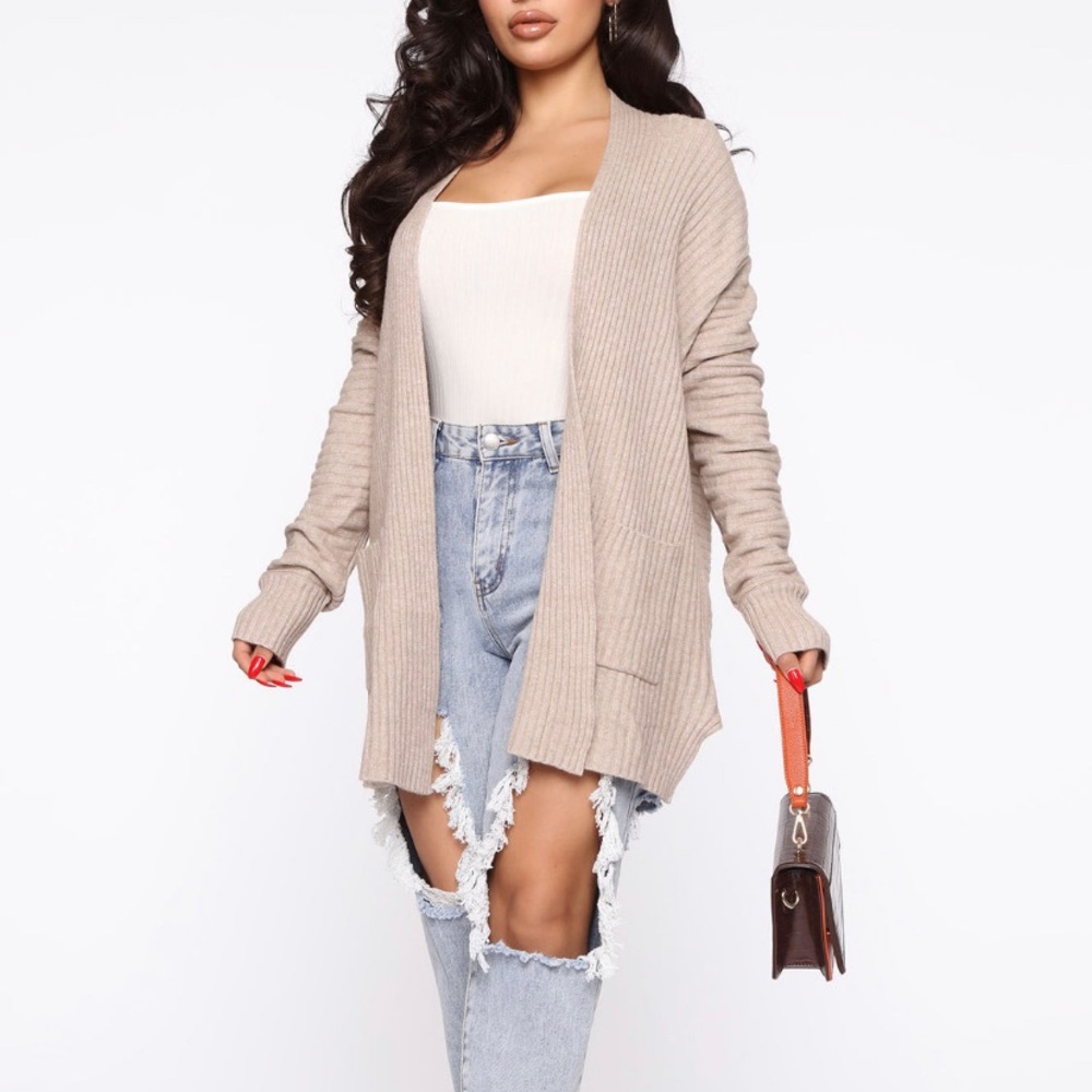 Cozy oversized taupe sweater, size small, NWT